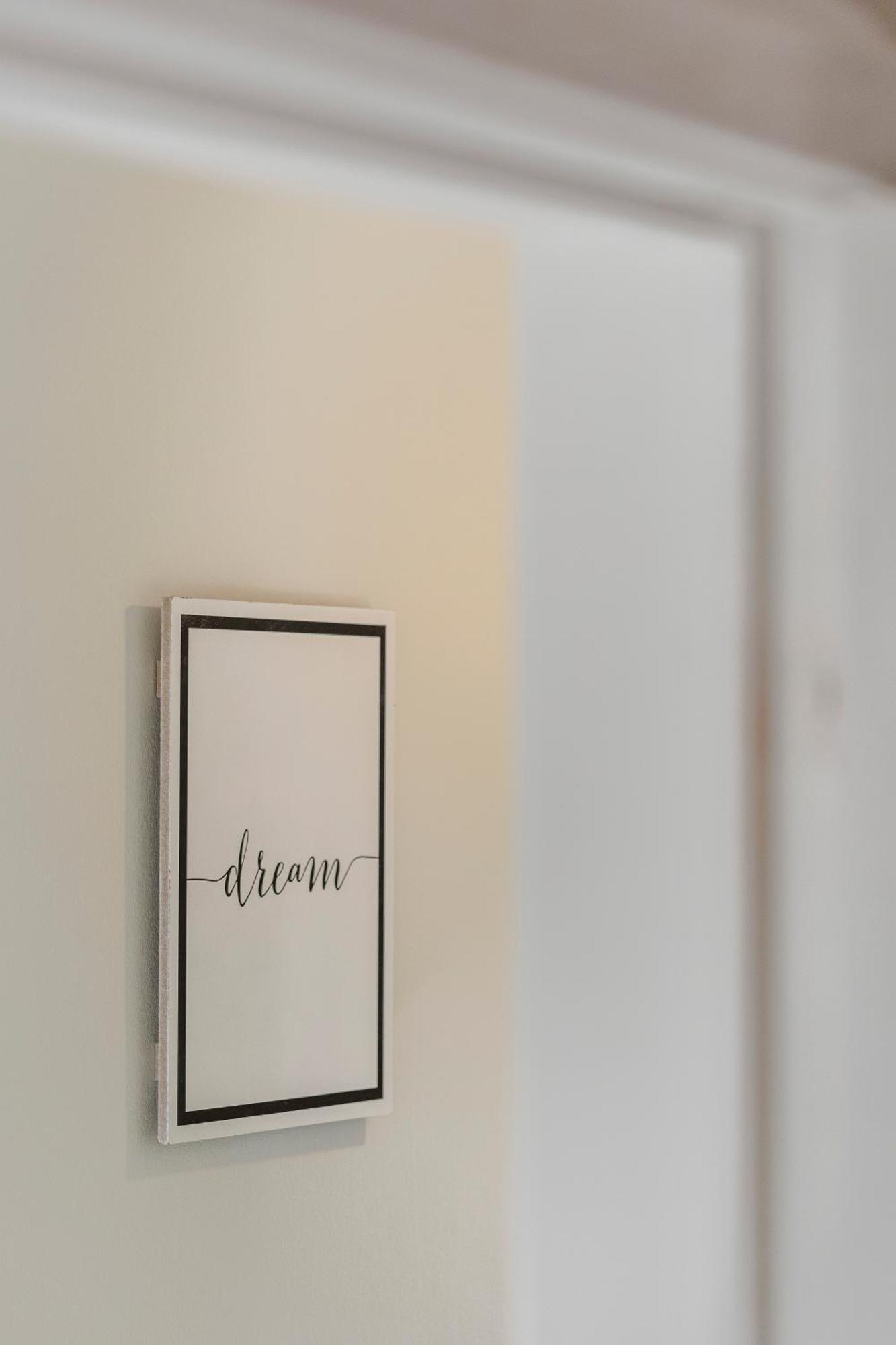 Boho Chic 2 Bedroom Gem 10 Min From Dowtown Free Parking Amadora Kültér fotó